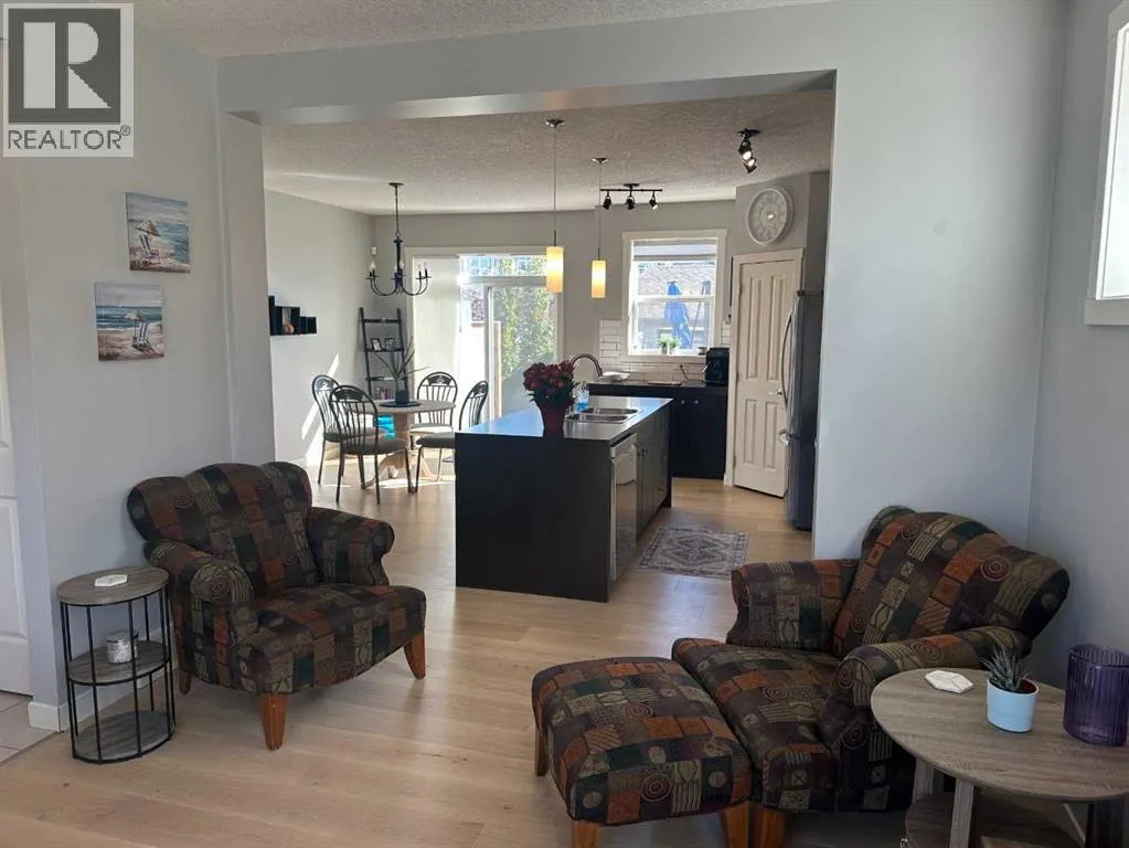 64 Elgin Meadows Manor SE