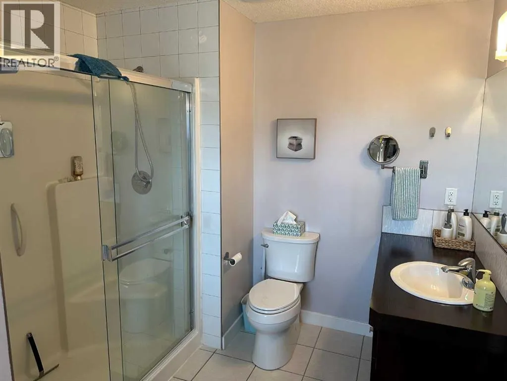 64 Elgin Meadows Manor SE