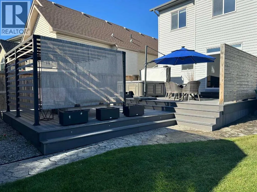 64 Elgin Meadows Manor SE