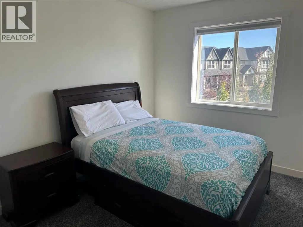 64 Elgin Meadows Manor SE