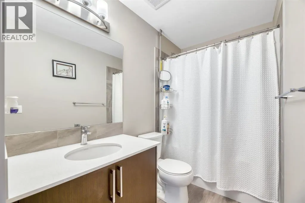 201, 235 Redstone  NE