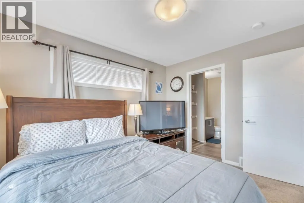 201, 235 Redstone  NE