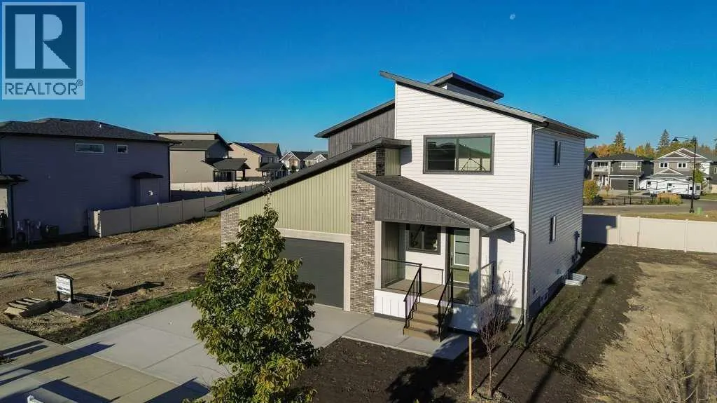 62 Eaton Crescent
