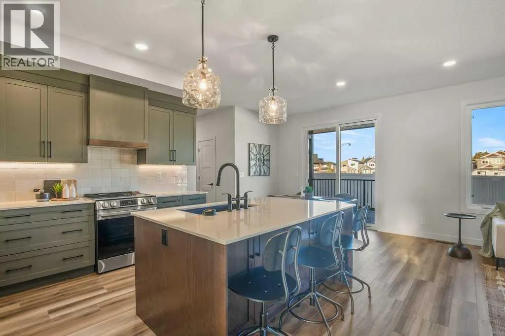62 Eaton Crescent