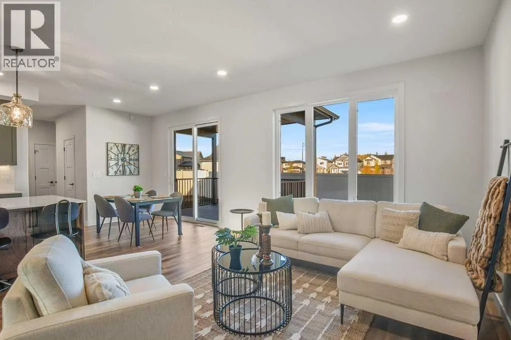 62 Eaton Crescent
