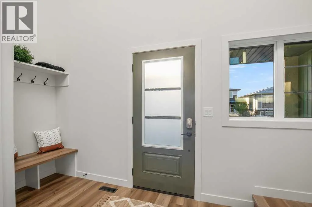 62 Eaton Crescent