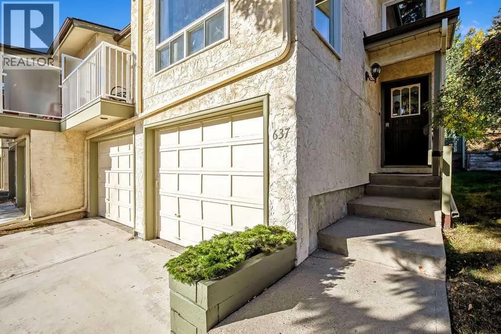 637 Strathcona Drive SW