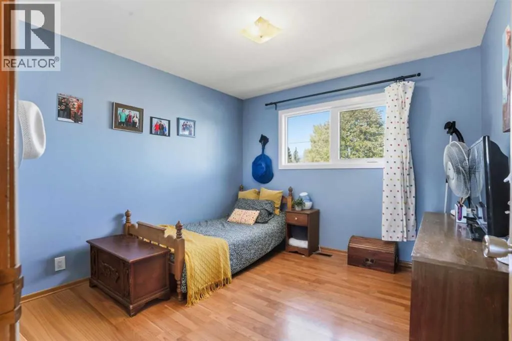1502 18 Avenue
