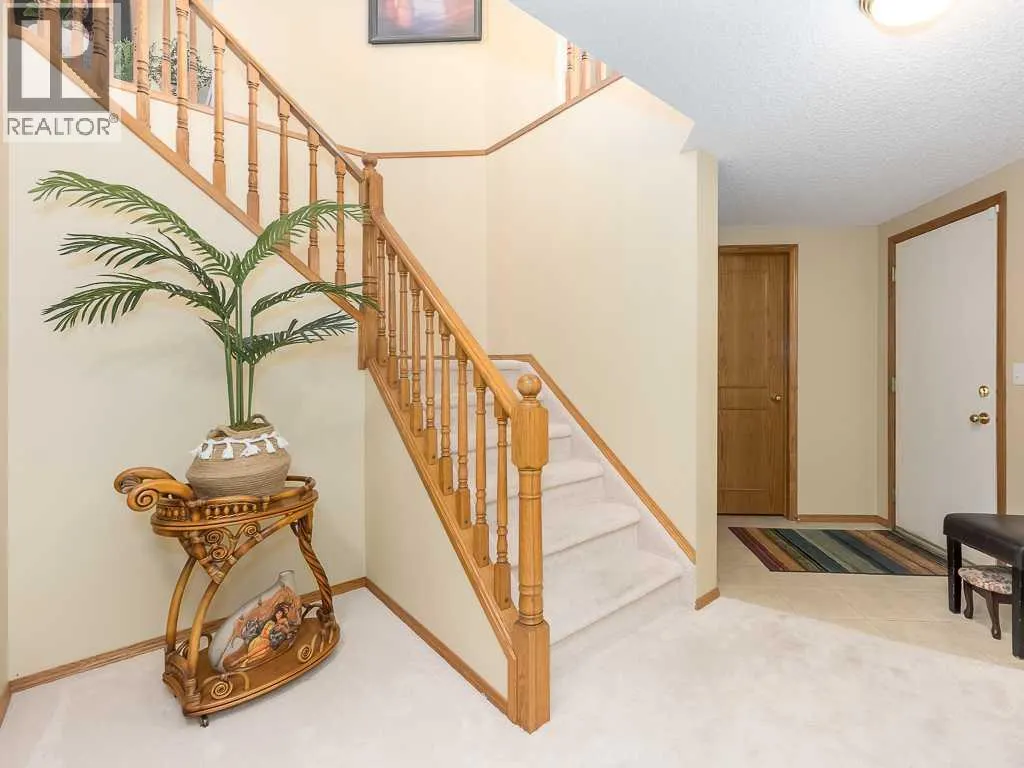 51 Hamptons Drive NW
