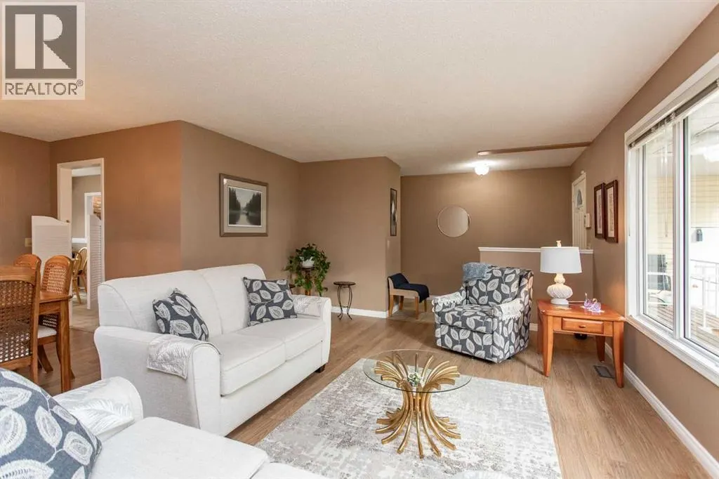 146 Welton Crescent