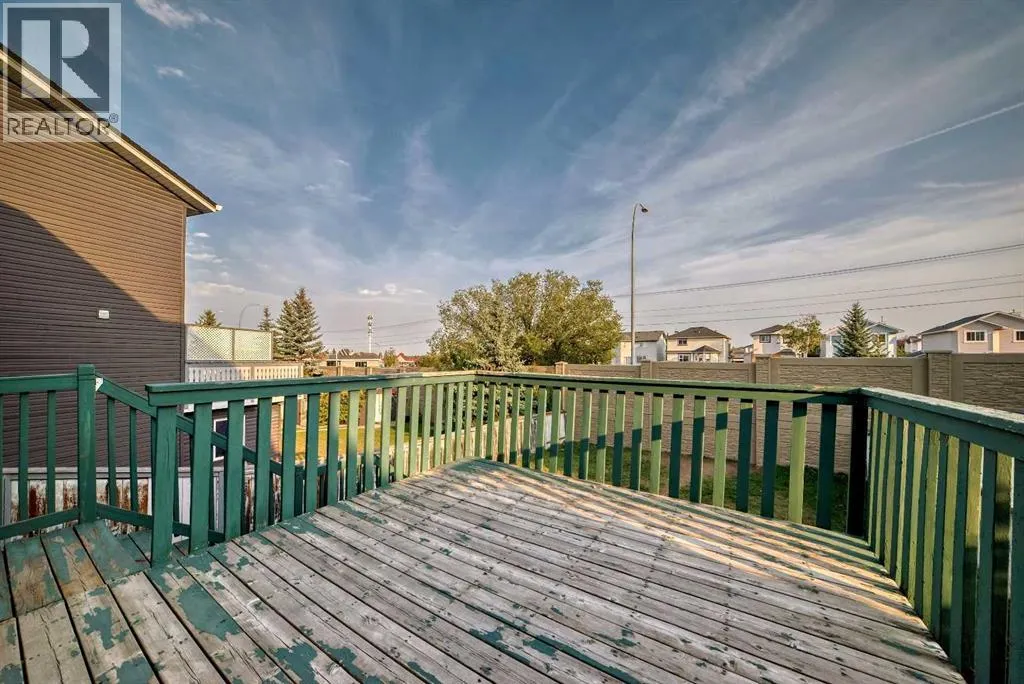 172 Panorama Hills Place NW