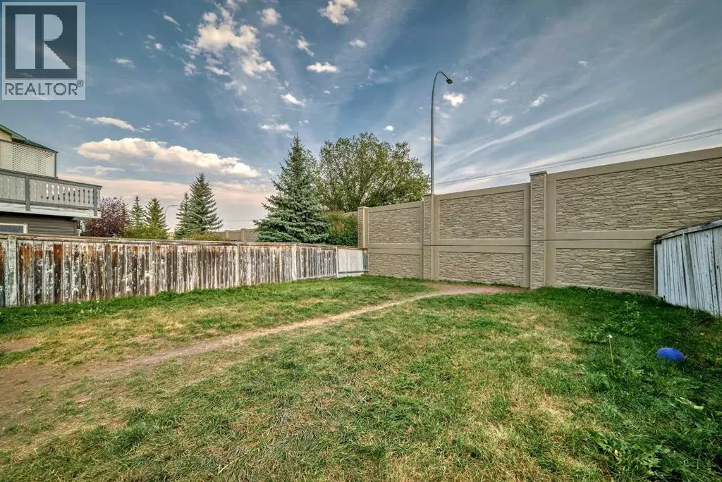 172 Panorama Hills Place NW