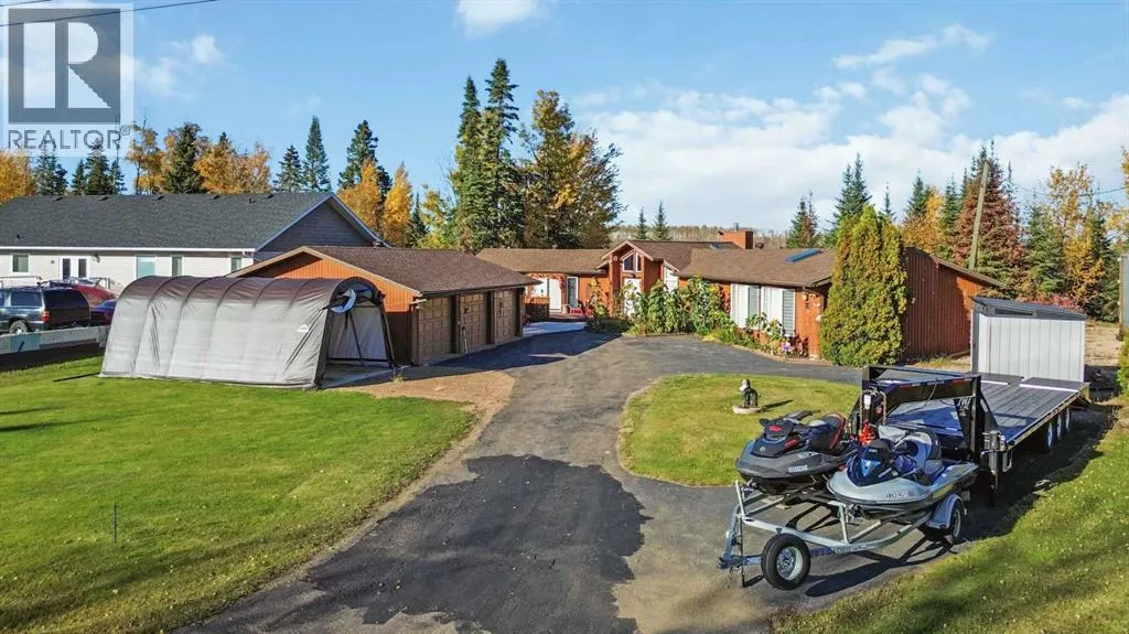 39 Poplar Crescent
