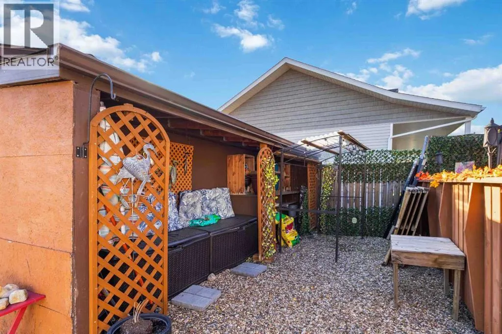 39 Poplar Crescent