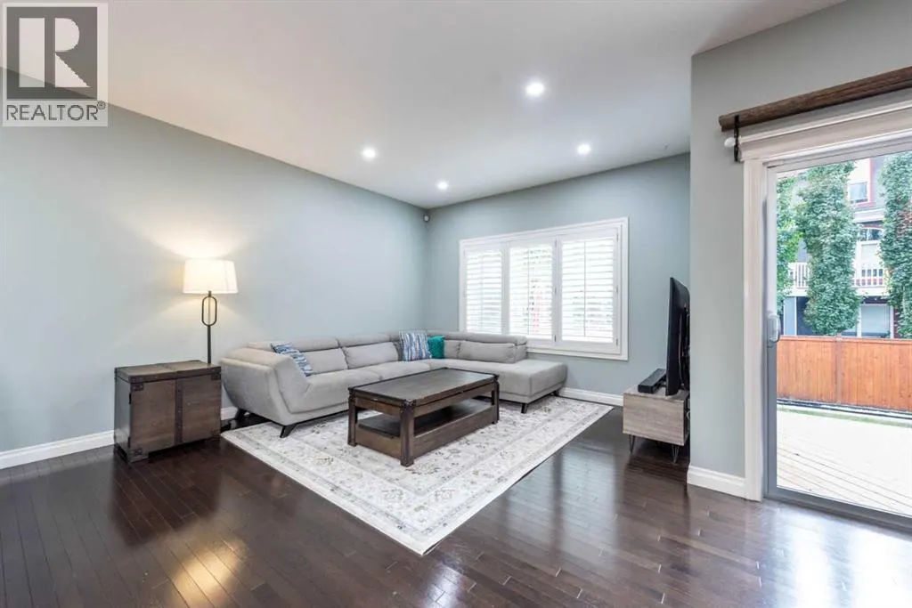 470 Mahogany Terrace SE
