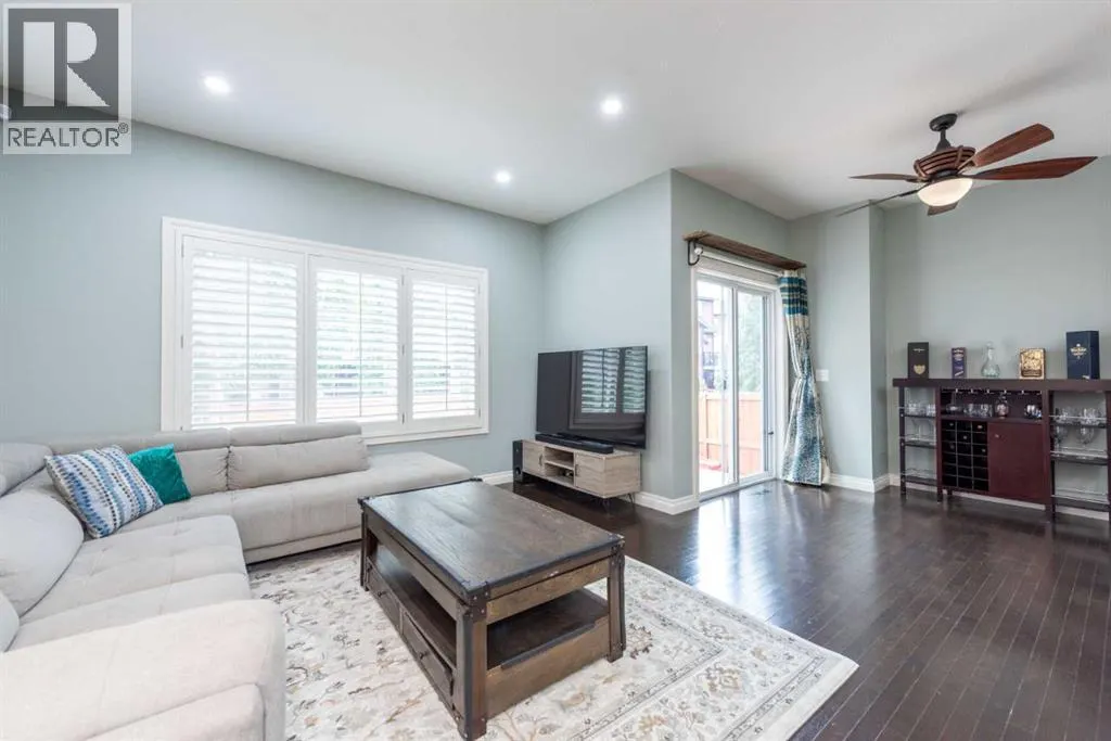 470 Mahogany Terrace SE