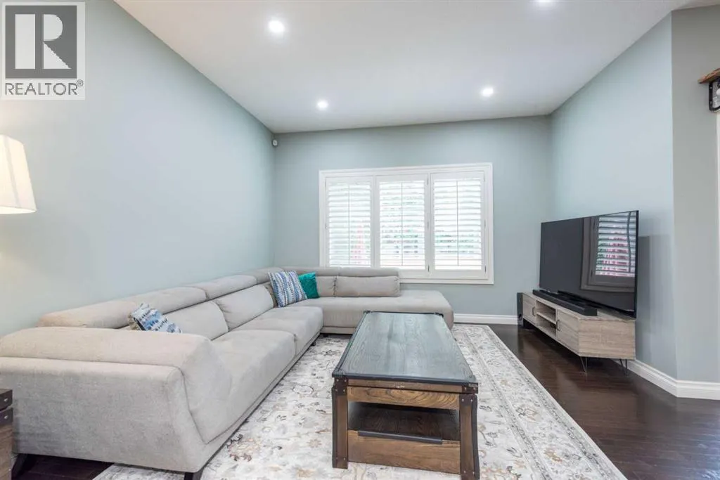 470 Mahogany Terrace SE