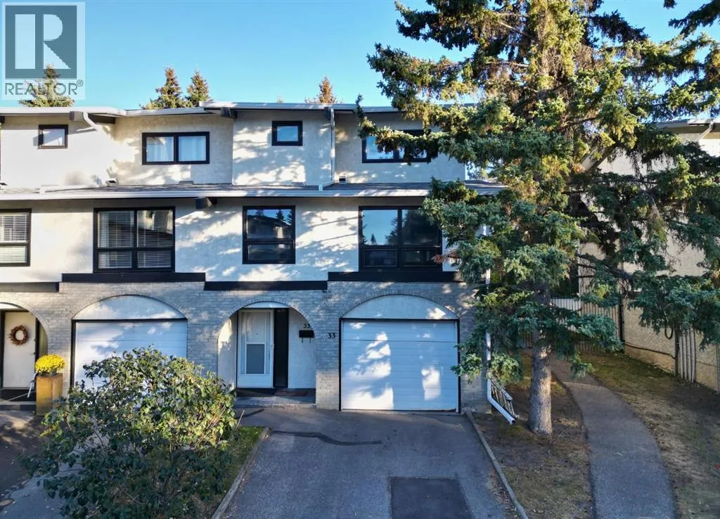 33, 5400 Dalhousie Drive NW