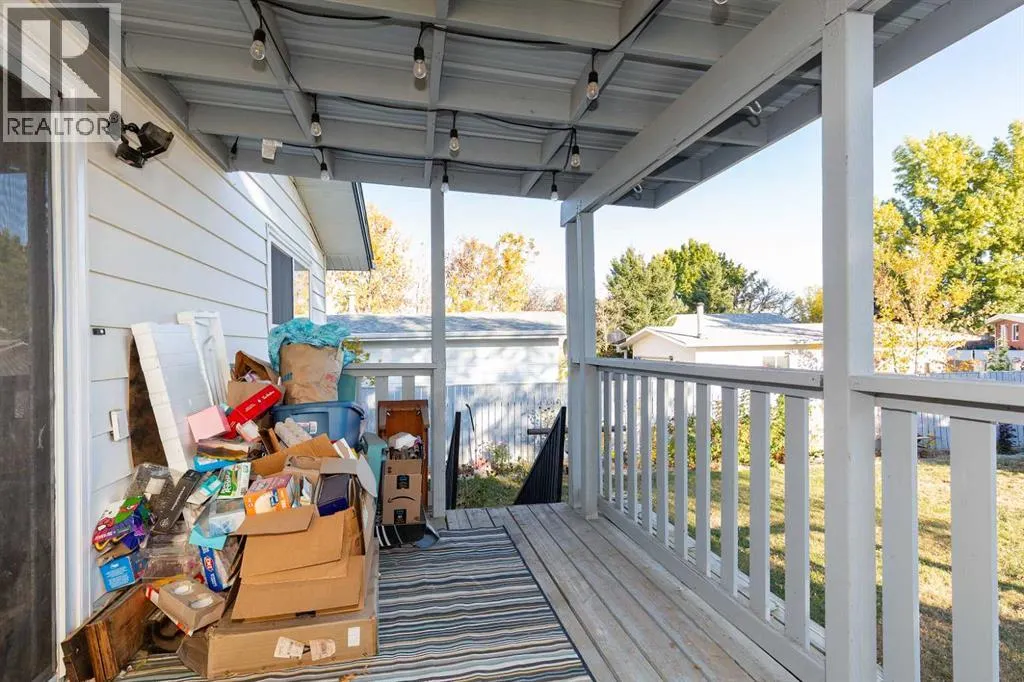 945 Columbia Boulevard W