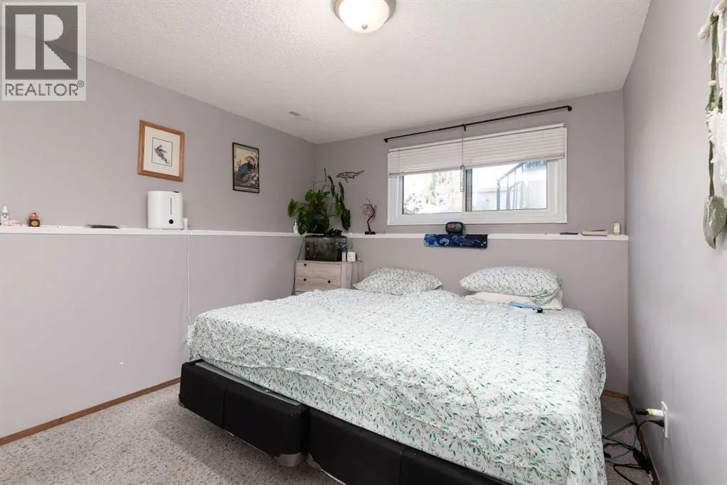945 Columbia Boulevard W