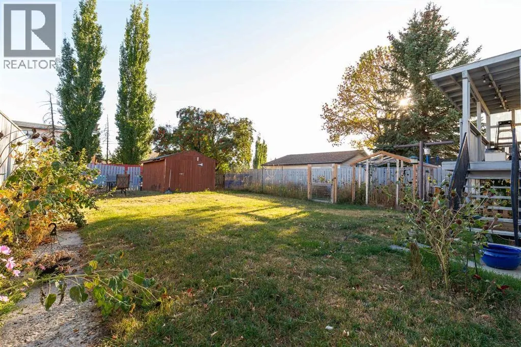 945 Columbia Boulevard W
