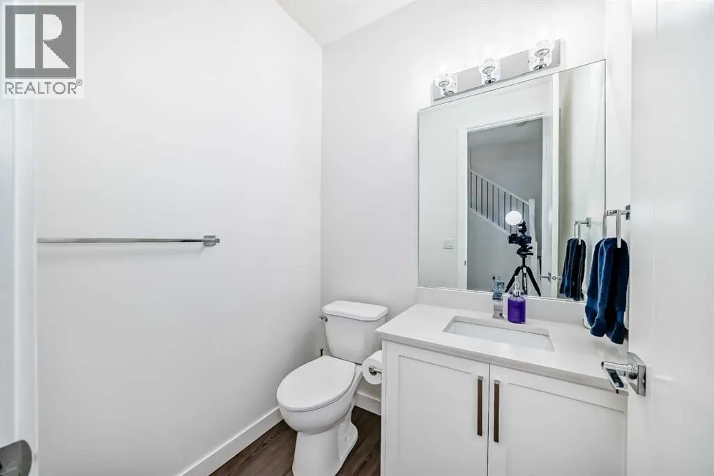 772 Edgefield Crescent