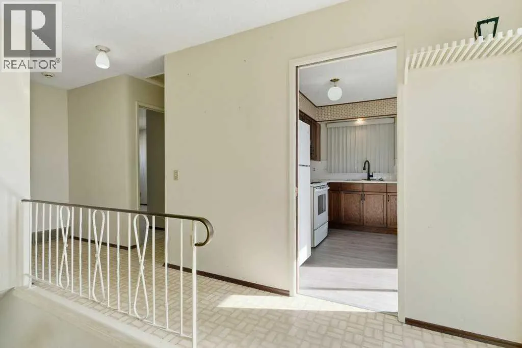 64 Maranda Close NE