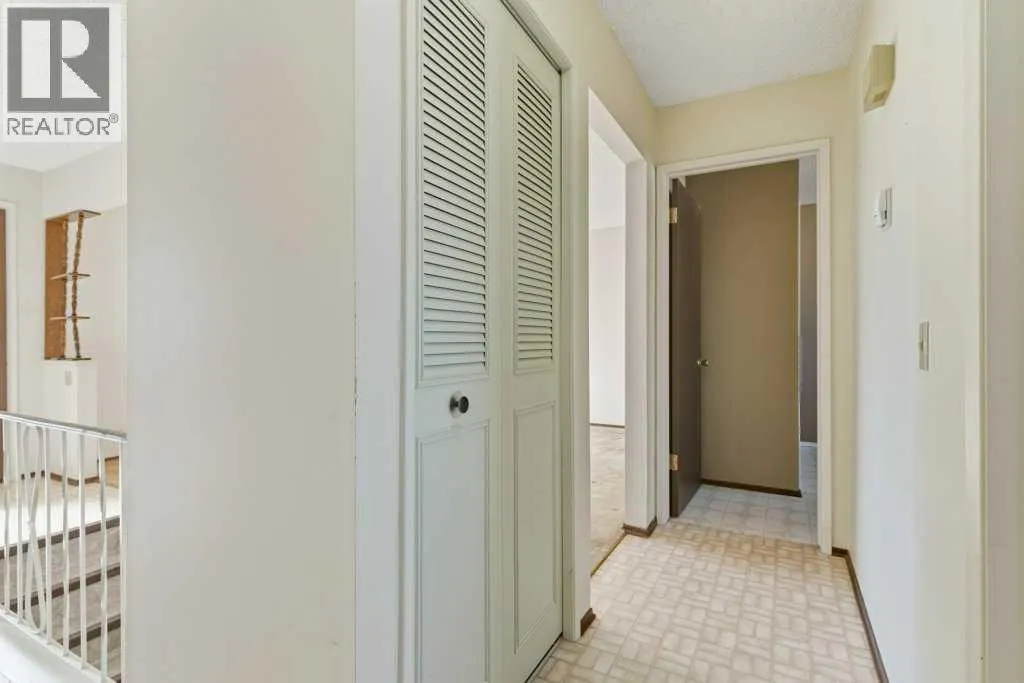 64 Maranda Close NE