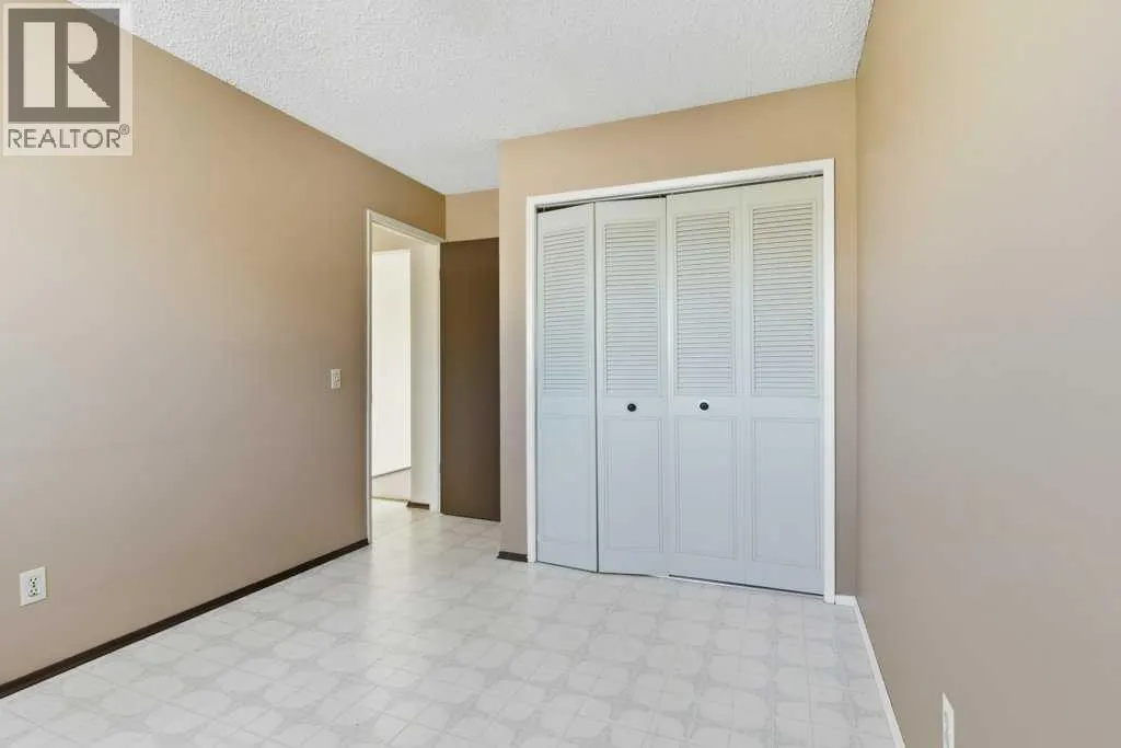 64 Maranda Close NE