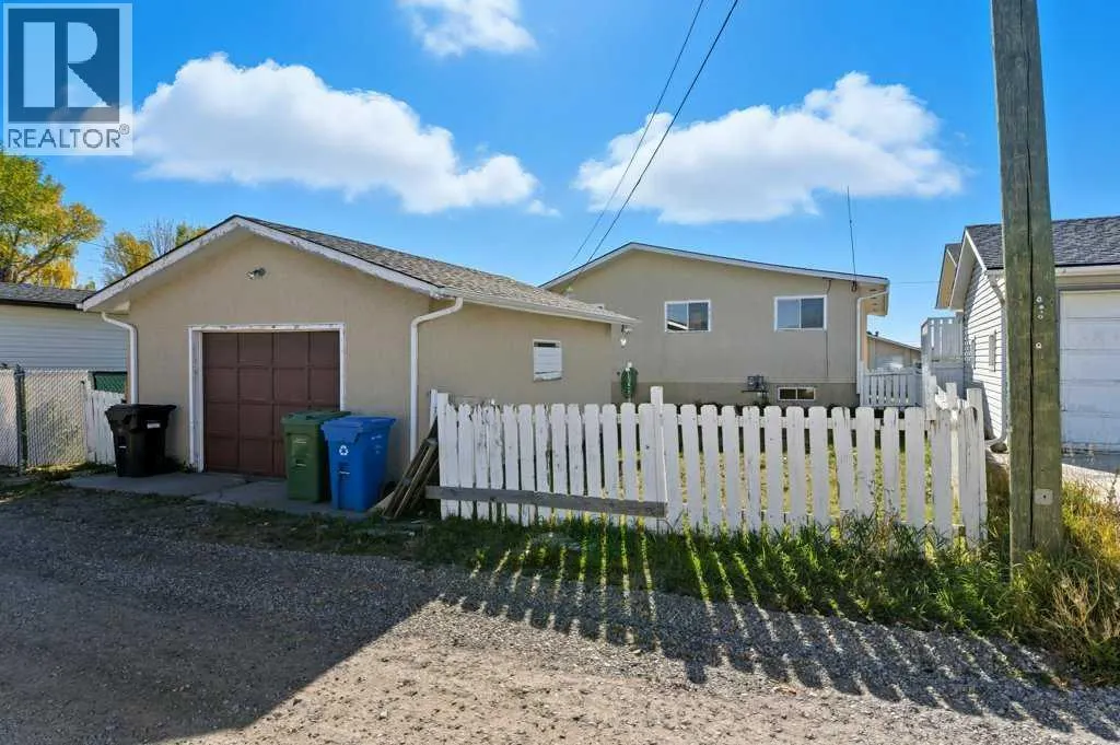 64 Maranda Close NE