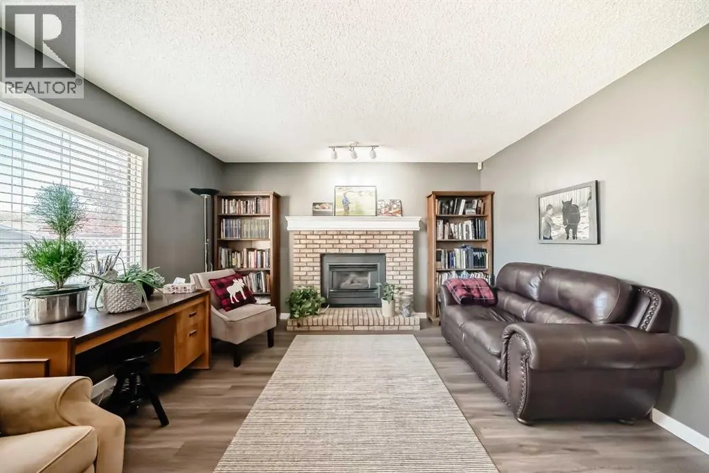 20 Rivergreen Crescent SE