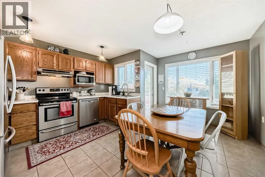 20 Rivergreen Crescent SE