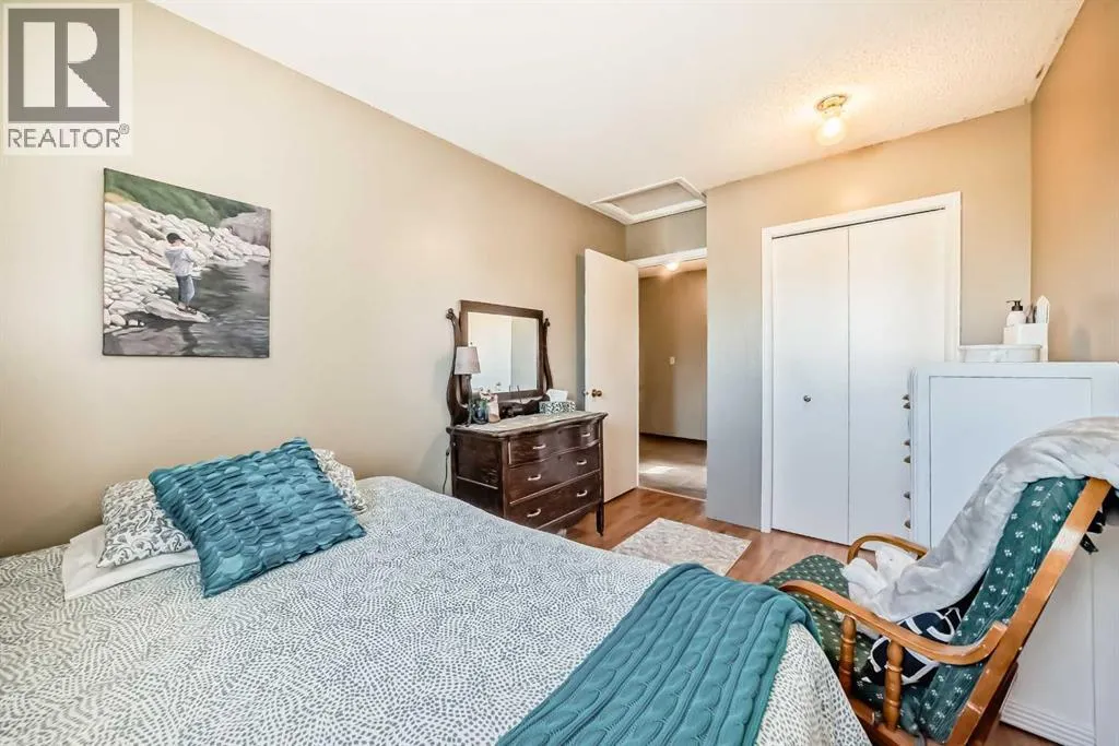 20 Rivergreen Crescent SE