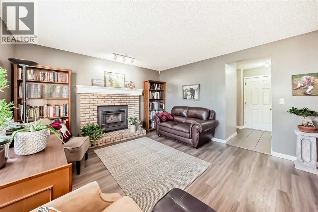 20 Rivergreen Crescent SE