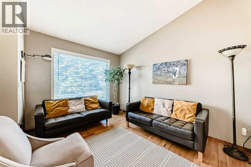 20 Rivergreen Crescent SE