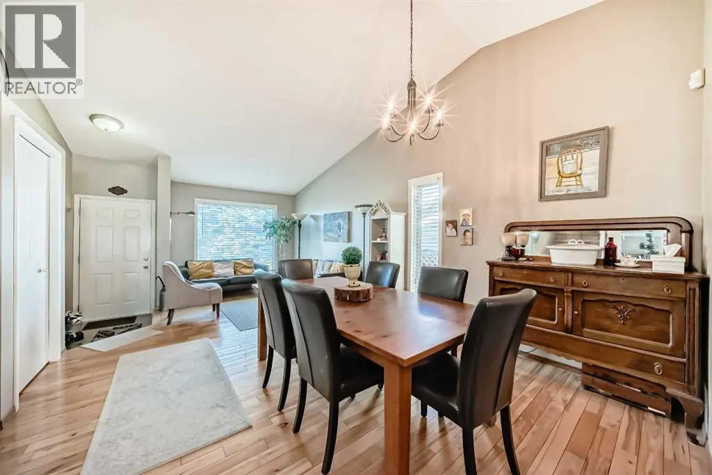 20 Rivergreen Crescent SE