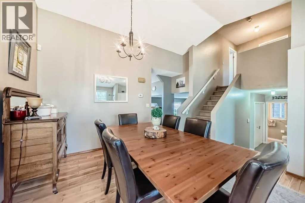 20 Rivergreen Crescent SE