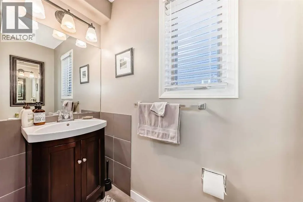 20 Rivergreen Crescent SE