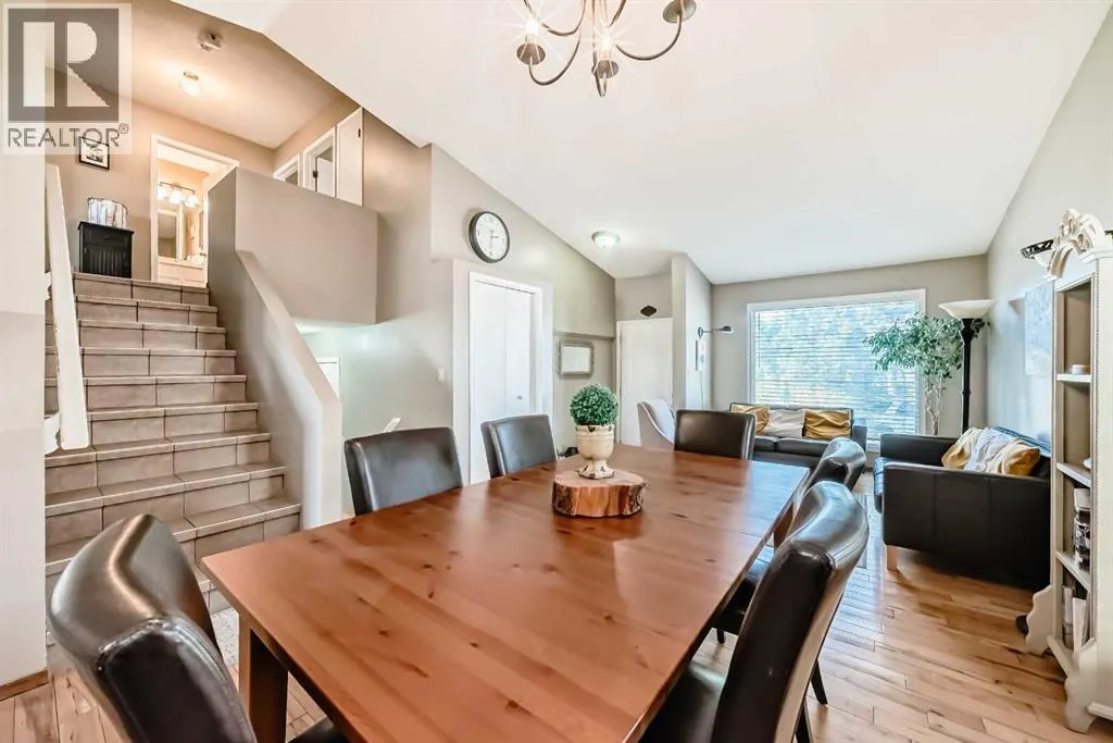 20 Rivergreen Crescent SE