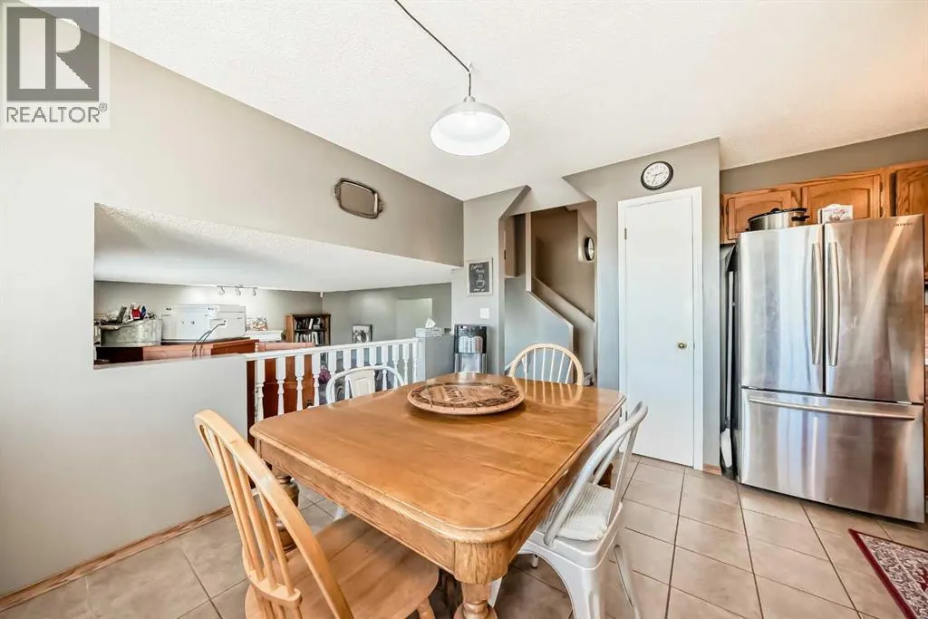 20 Rivergreen Crescent SE