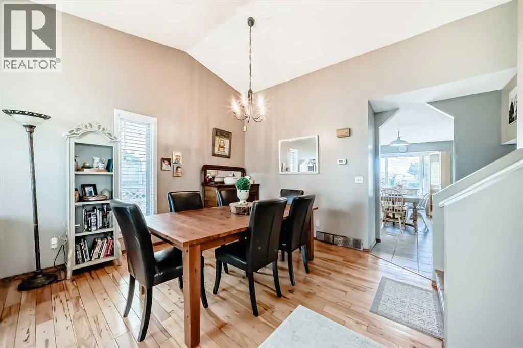 20 Rivergreen Crescent SE