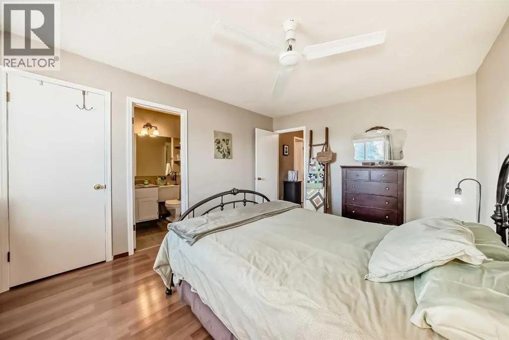 20 Rivergreen Crescent SE