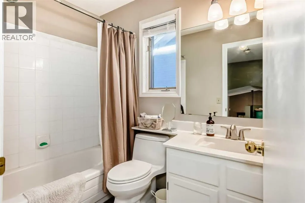 20 Rivergreen Crescent SE