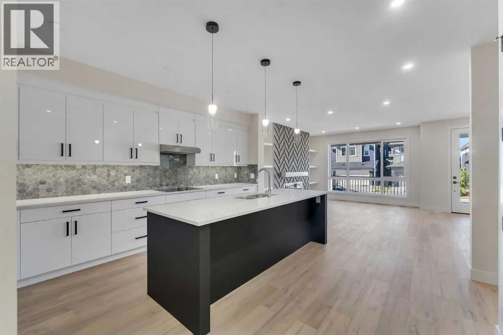 144 Saddlelake Manor NE