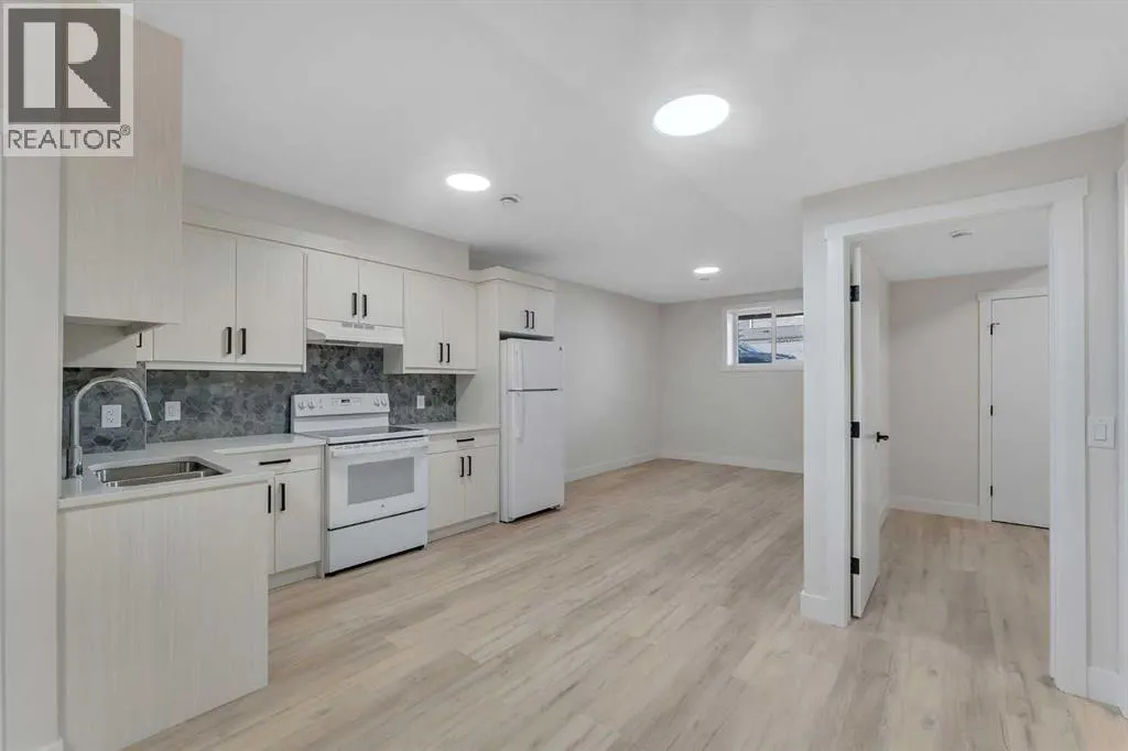 144 Saddlelake Manor NE