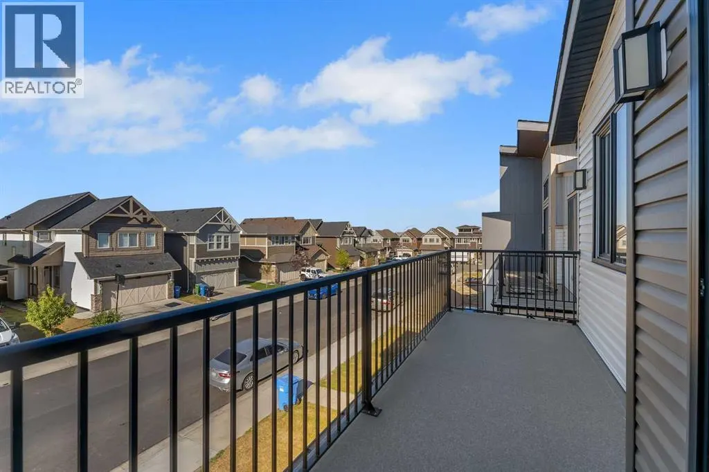 144 Saddlelake Manor NE
