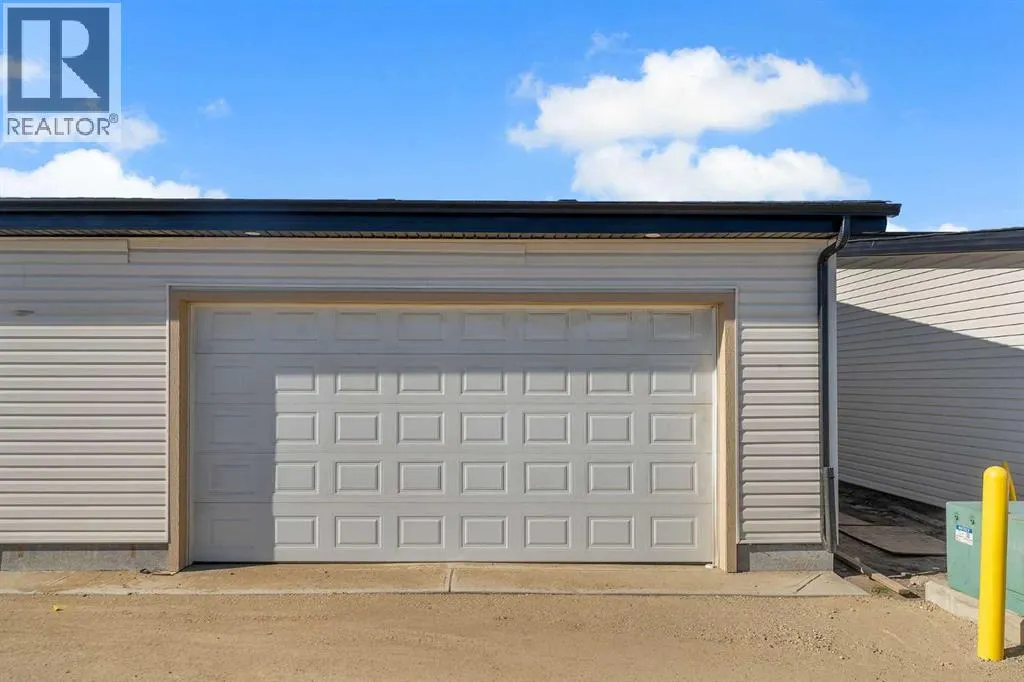 144 Saddlelake Manor NE