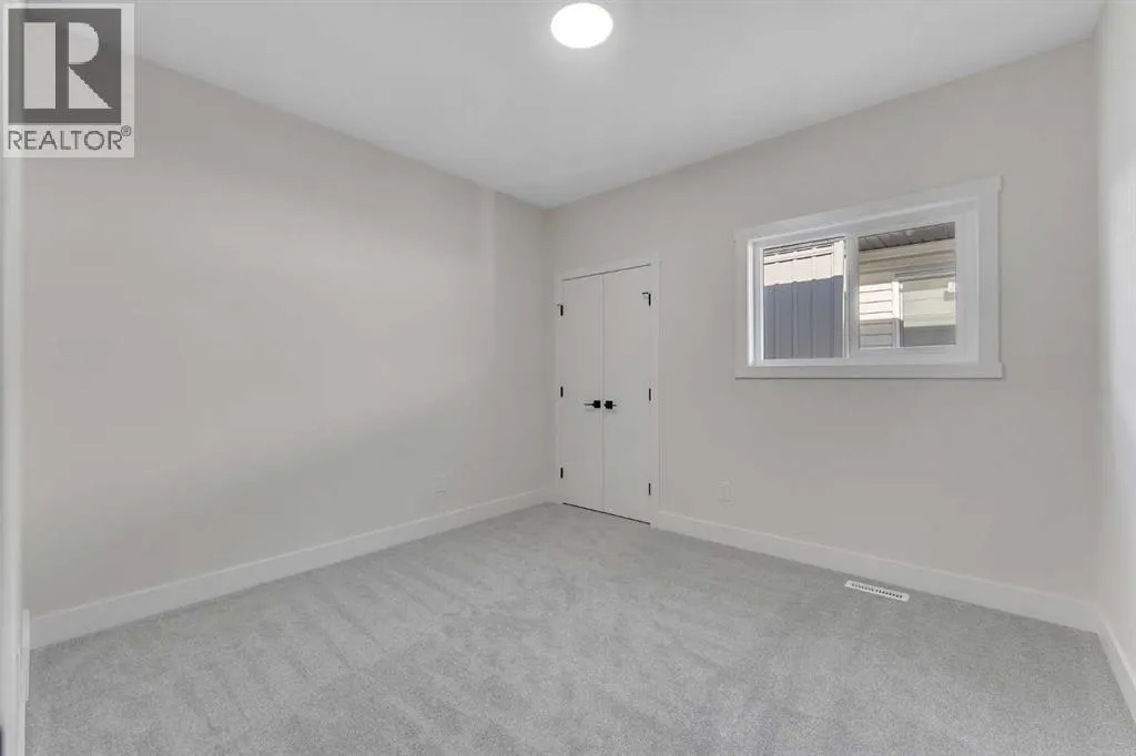 144 Saddlelake Manor NE