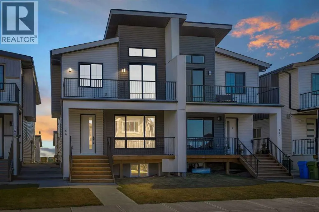 144 Saddlelake Manor NE