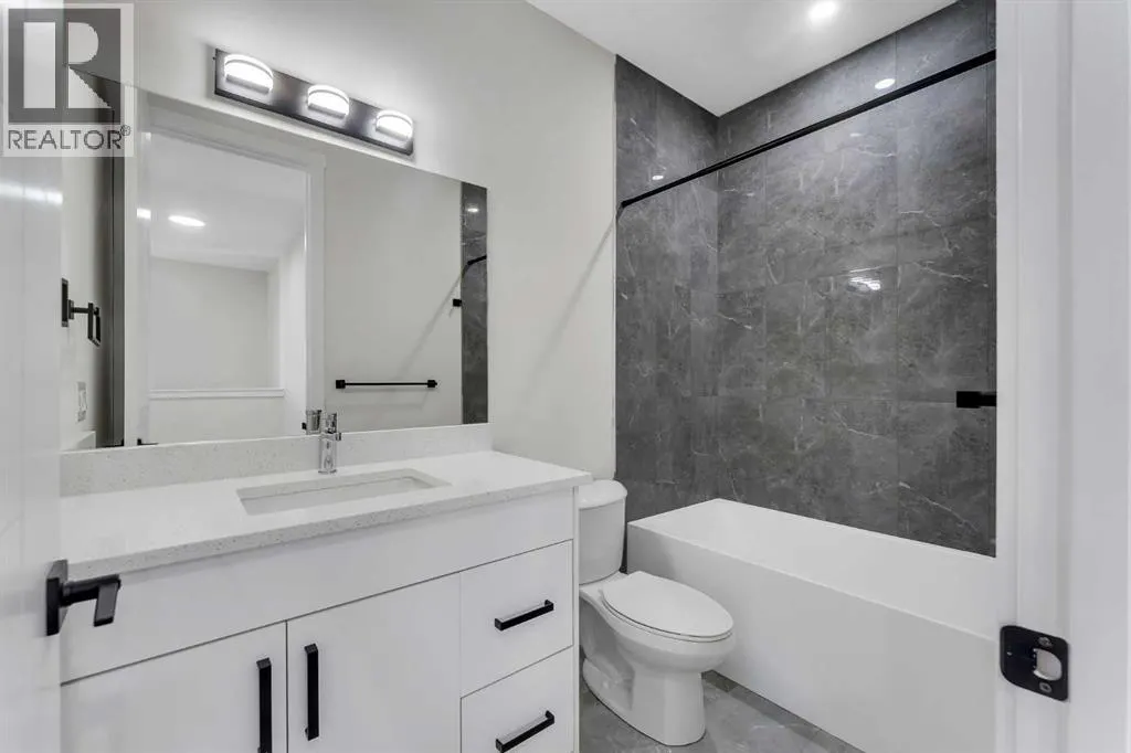 144 Saddlelake Manor NE